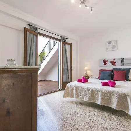 בית נופש Townhouse Dionis By Homevillas360